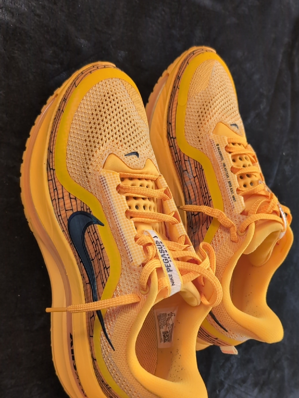 Nike Zoom Pegasus Orange and Navy Running Sneakers